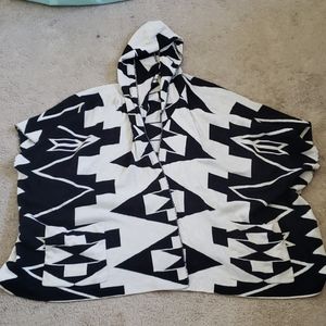 Short sleeve sweater